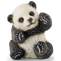 Pandajunges spielend